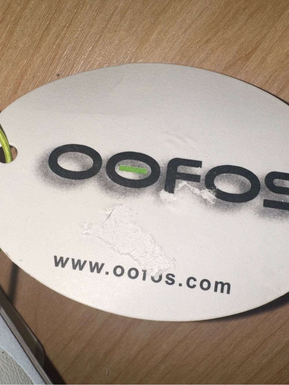 NWT OOFOS White and Gray Unisex Recovery Slide Sandals - Picture 9 of 9